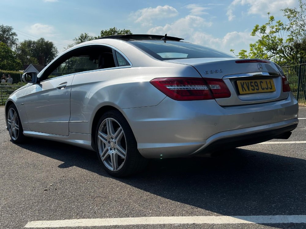 2009 Mercedes-Benz E Class Coupe 3.0 E350 CDI V6 BlueEfficiency Sport Coupe 2dr Diesel G-Tronic Euro 5 231 ps