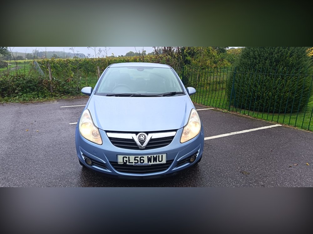 Blue Vauxhall Corsa 1.4i 16v Design Hatchback 5dr Petrol Automatic a/c 166 g/km 89 bhp