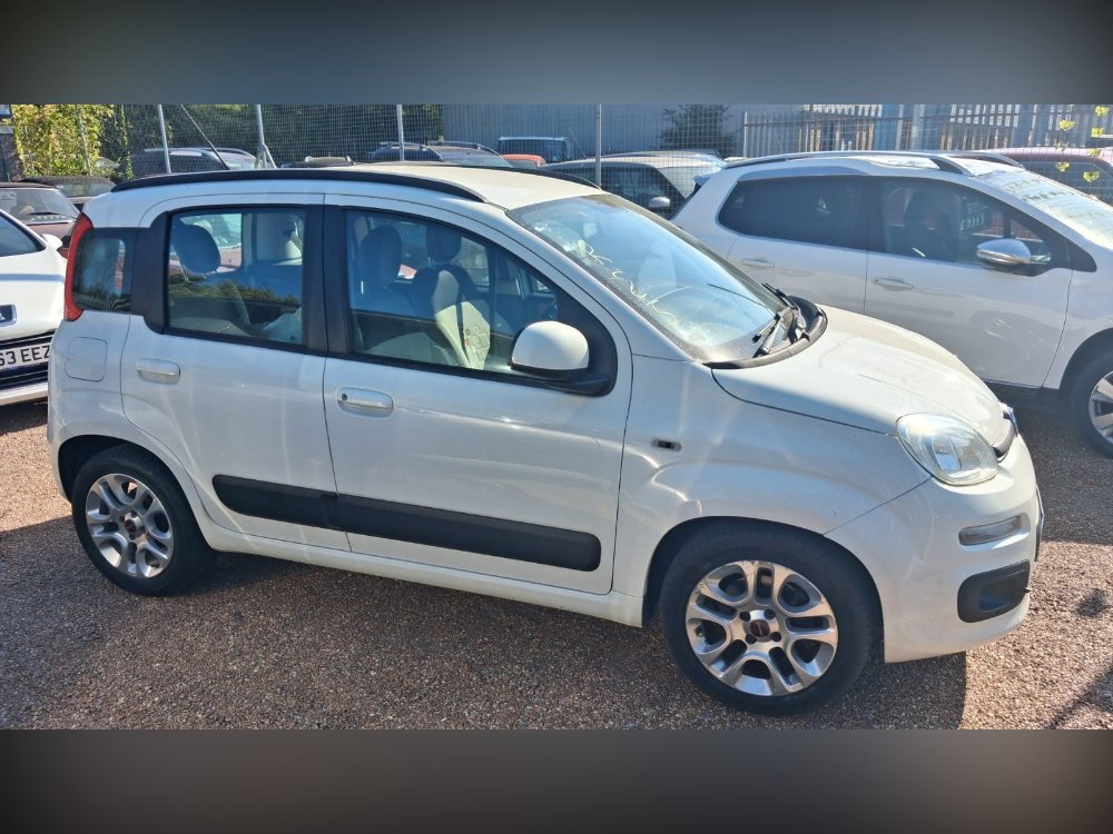 White 2014 Fiat Panda 1.2 Lounge Hatchback 5dr Petrol Manual Euro 6 69 bhp in Canterbury