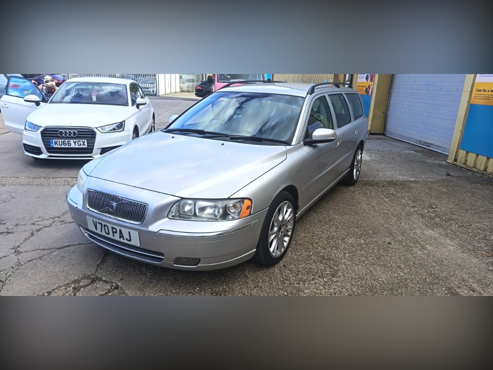 Silver 2006 Volvo V70 2.4D SE Estate 5dr Diesel Manual 179 g/km 163 bhp in Canterbury
