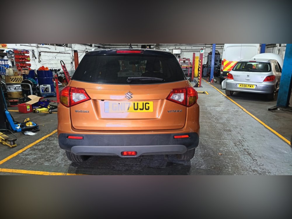 Orange Suzuki Vitara 1.6 SZ-T SUV 5dr Petrol Manual Euro 6 s/s 120 ps