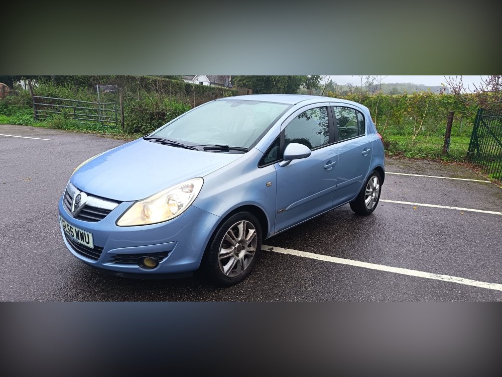 Vauxhall Corsa 1.4i 16v Design Hatchback 5dr Petrol Automatic a/c 166 g/km 89 bhp for sale in Canterbury