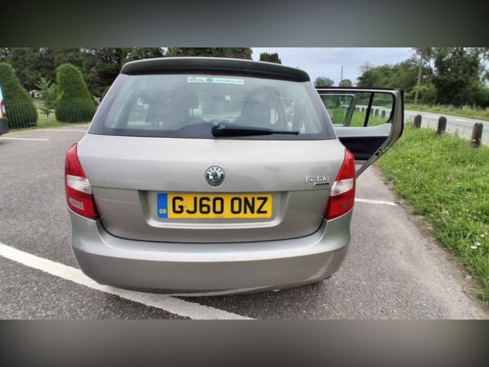 2010 Skoda Fabia Hatchback 1.6 TDI SE Hatchback 5dr Diesel Manual Euro 5 75 ps