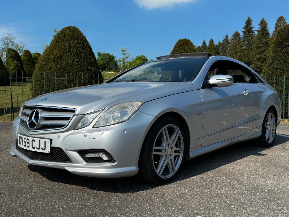 Silver 2009 Mercedes-Benz E Class 3.0 E350 CDI V6 BlueEfficiency Sport Coupe 2dr Diesel G-Tronic Euro 5 231 ps in Canterbury