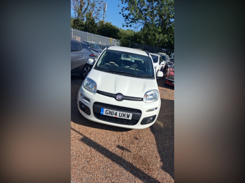White Fiat Panda 1.2 Lounge Hatchback 5dr Petrol Manual Euro 6 69 bhp