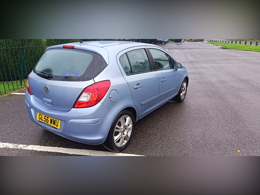 2007 Vauxhall Corsa Hatchback 1.4i 16v Design Hatchback 5dr Petrol Automatic a/c 166 g/km 89 bhp